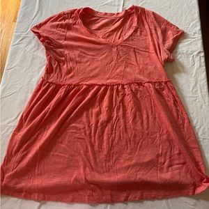 Salmon maternity tee